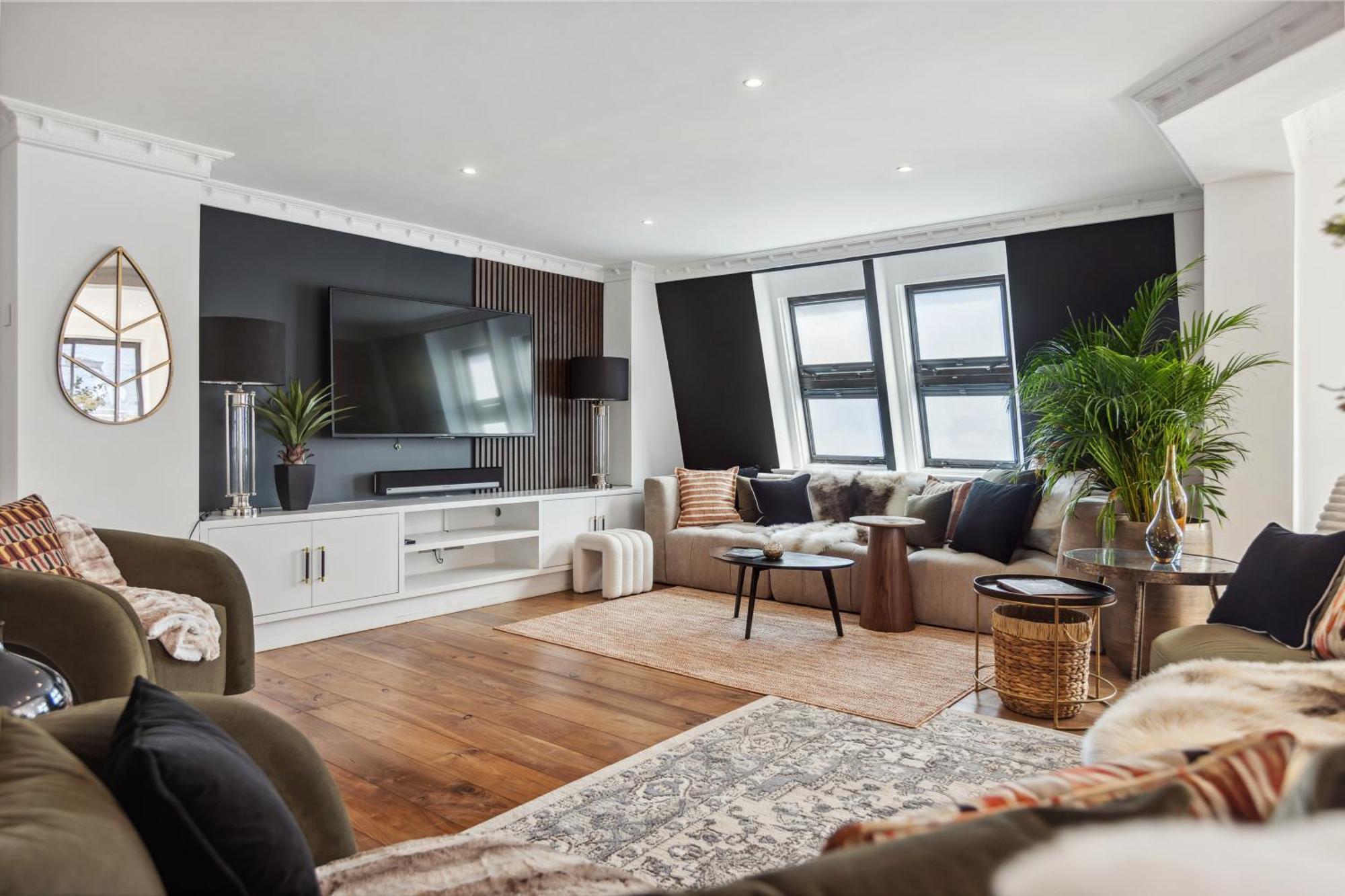 Mayfair House Aparthotel 5*