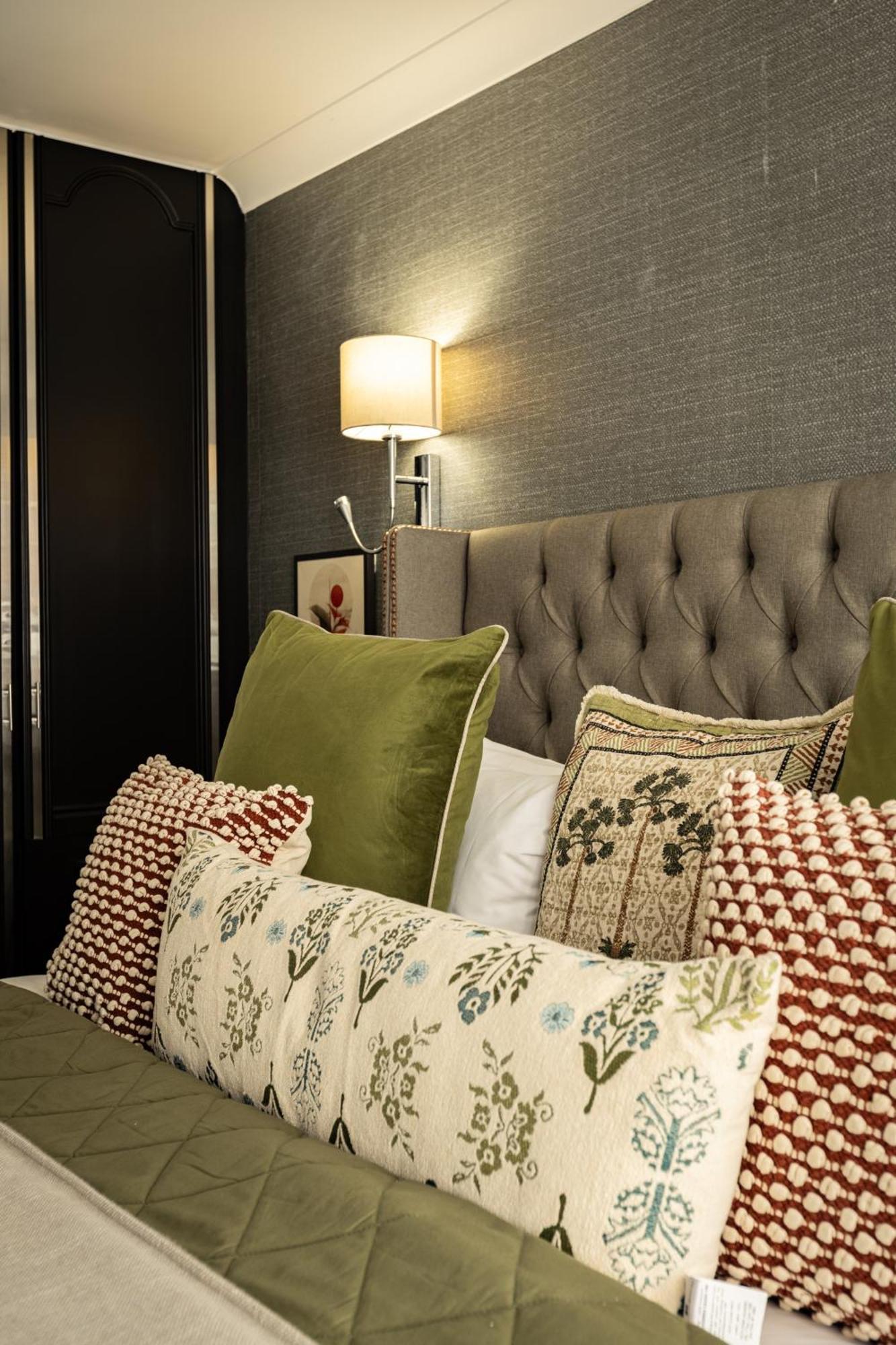 Mayfair House Apartahotel 5*