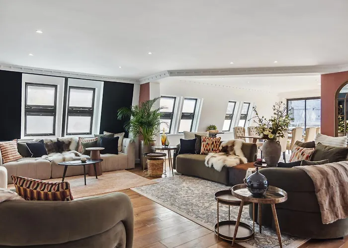 Mayfair House